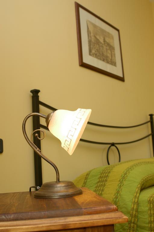 ホテル L'Antipapa フォンディ 部屋 写真
